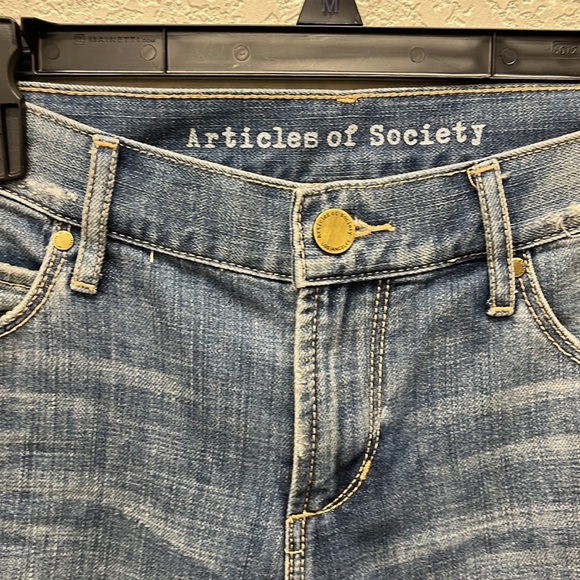 Articles Of Society Distressed Boyfriend Jeans 25 - Picture 6 of 9